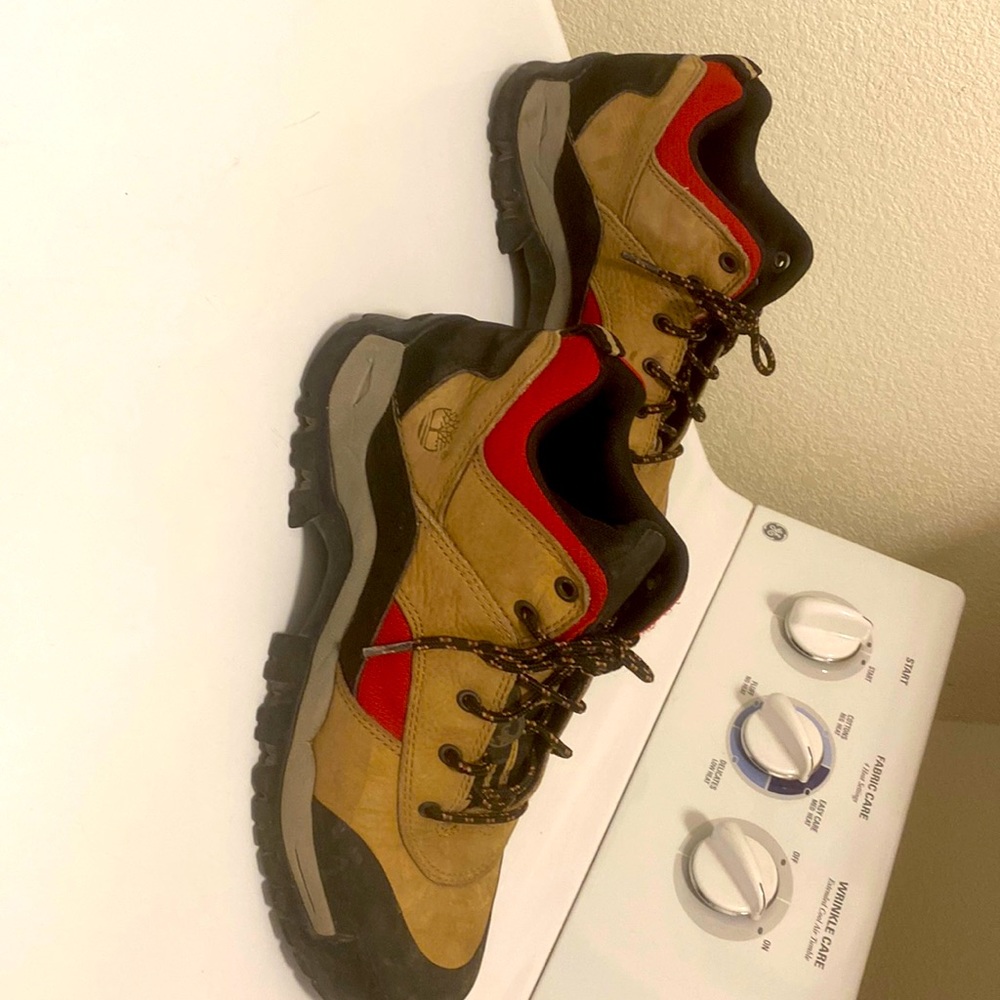 Timberline men’s hiking boots. Cleaning out the closet size 10m
